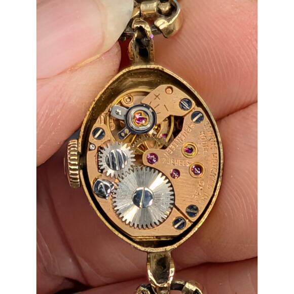 Vintage BENRUS Ladies Watch 17 Jewels Manual Wind RUNNING Gold Tone Speidel Band main image 5